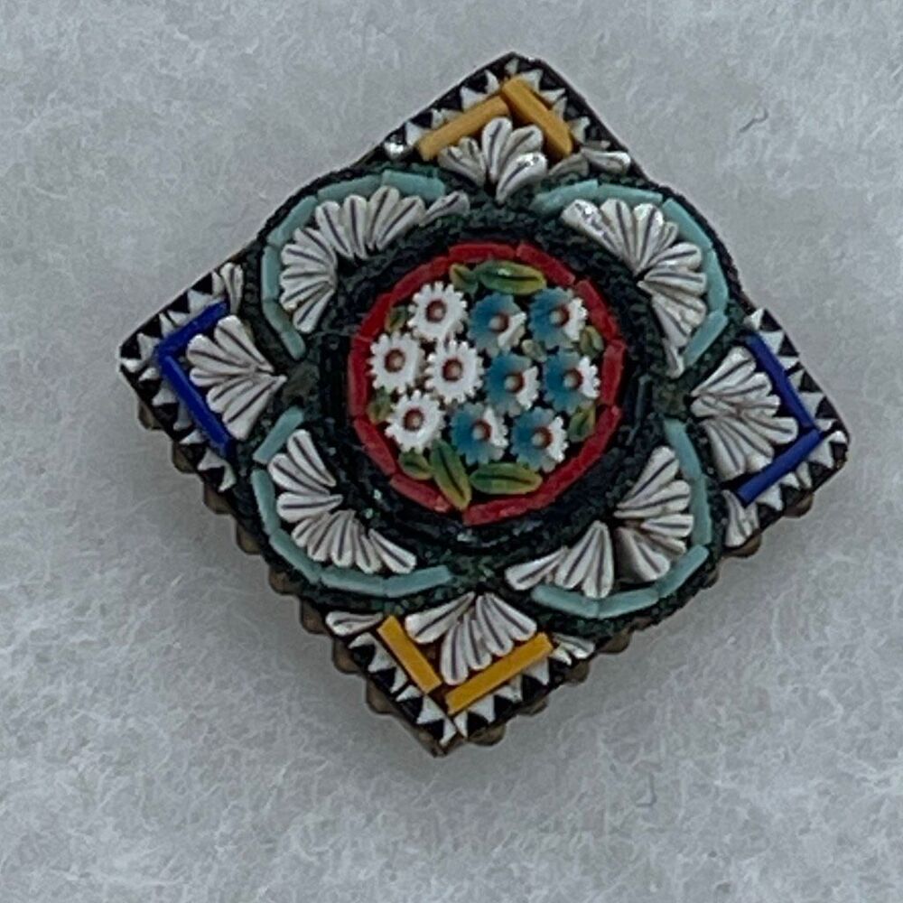 Vintage Antique micro mosaic Italy brooch.